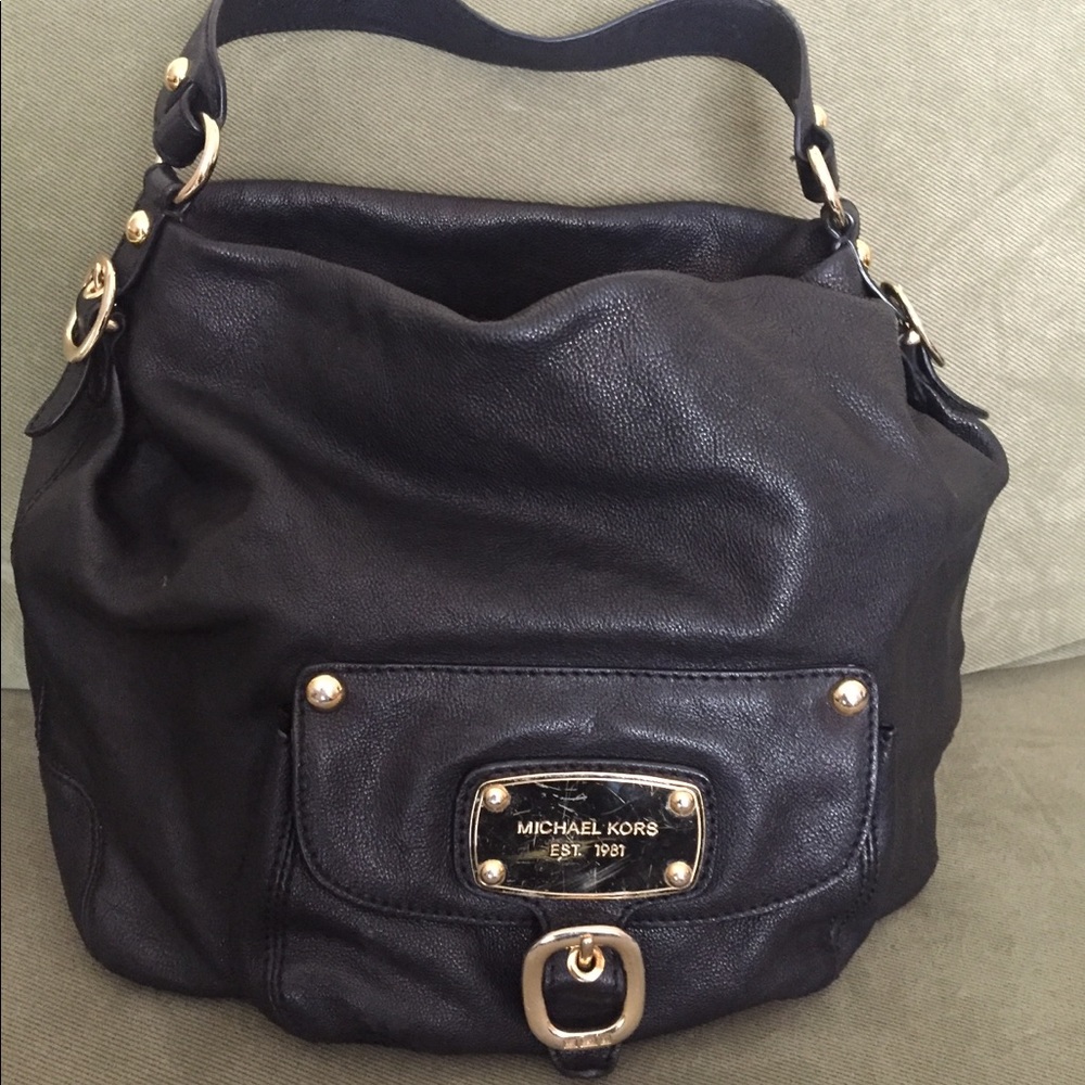 MIcheal Kors LEATHER TOTE!